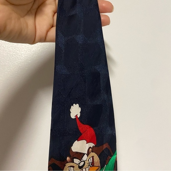 LOONEY TUNES Christmas Warner Tie Silk Bugs Daffy - Picture 4 of 6
